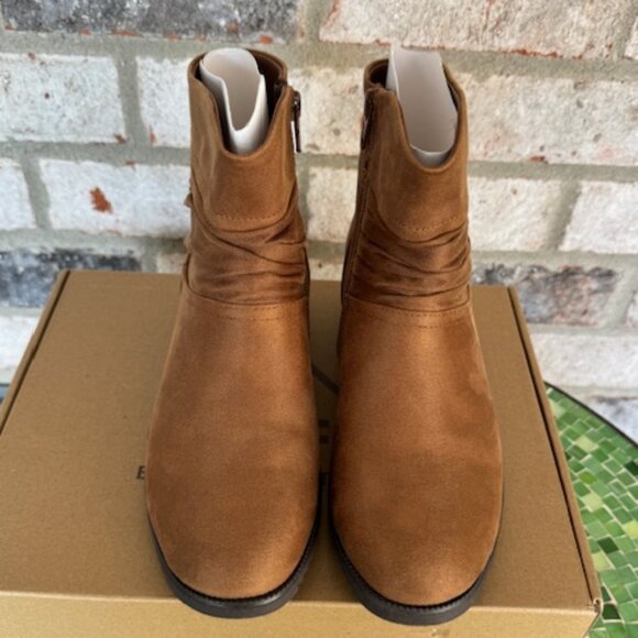 Cliffs by White Mountain Booties - Durbon LT BROWN/FABRIC 7 Wide - Picture 3 of 8